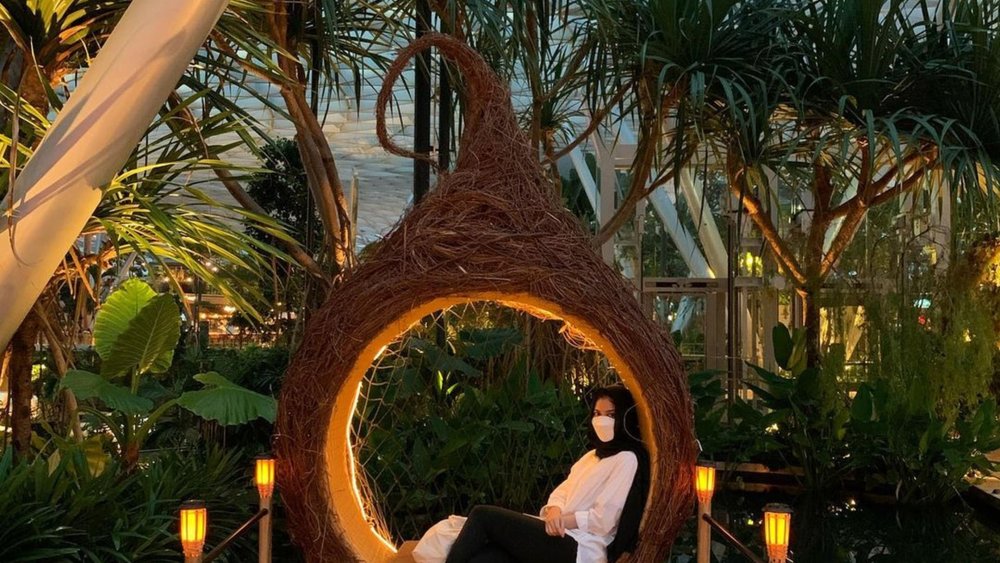 There are plenty of great photo spots at the park like this Bali-esque nest. Credit: fyusra