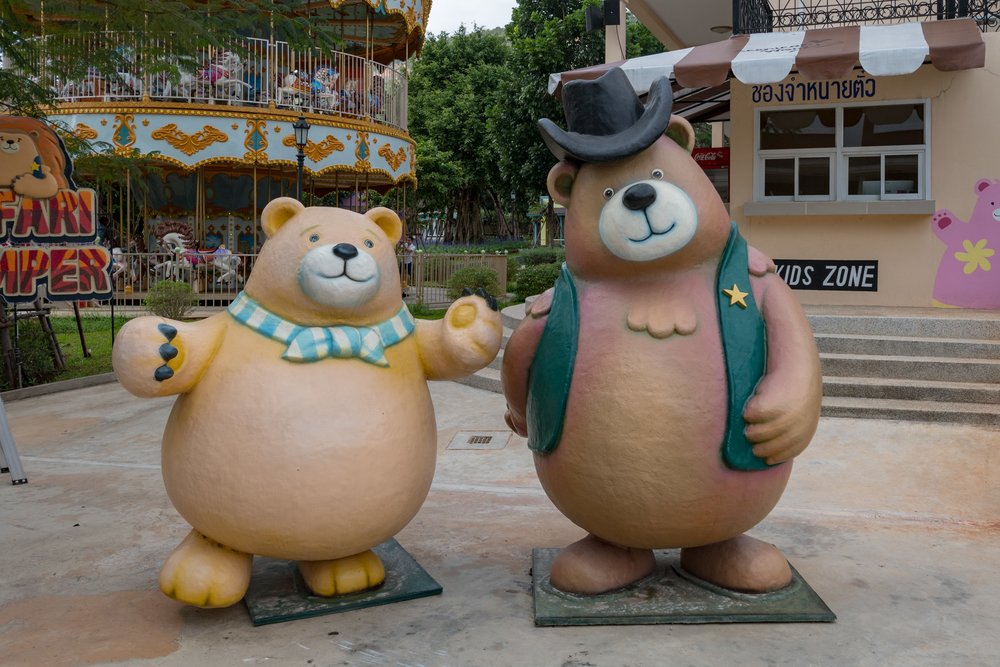 bear statues in Khao Yai's Scenical World