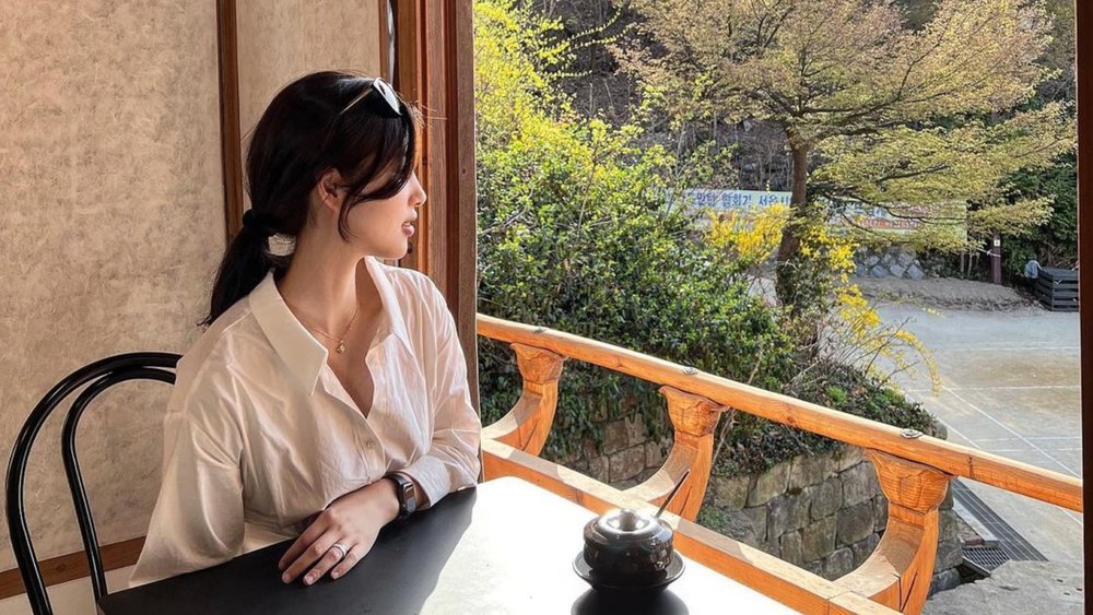 Grab a cuppa and enjoy the tranquil atmosphere at Namsan Park. Credit: w____you