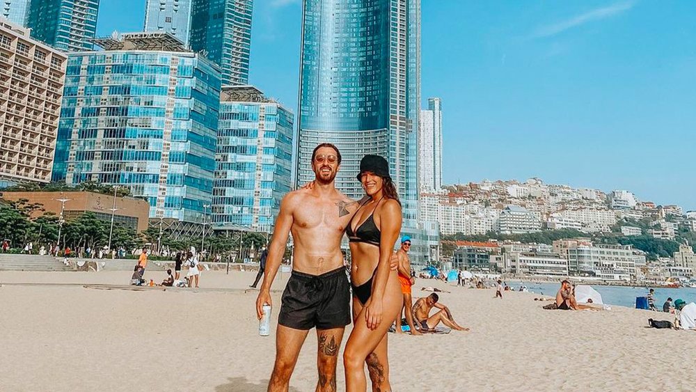 Haeundae Beach will remind you a bit of Bondi Beach for its lively atmosphere. Image credits: @thekuriouskatt on Instagram