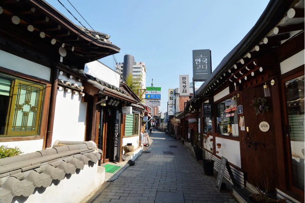 Street in insadong