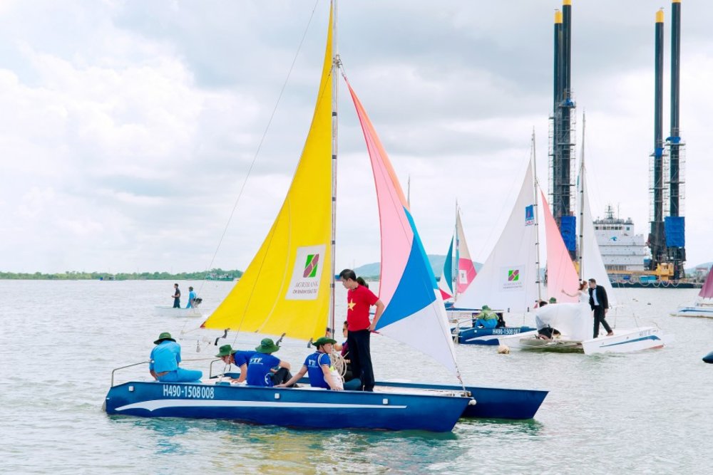 Tour Tham Quan Giàn Khoan, Cầu Chà Và Và Làng Bè Long Sơn