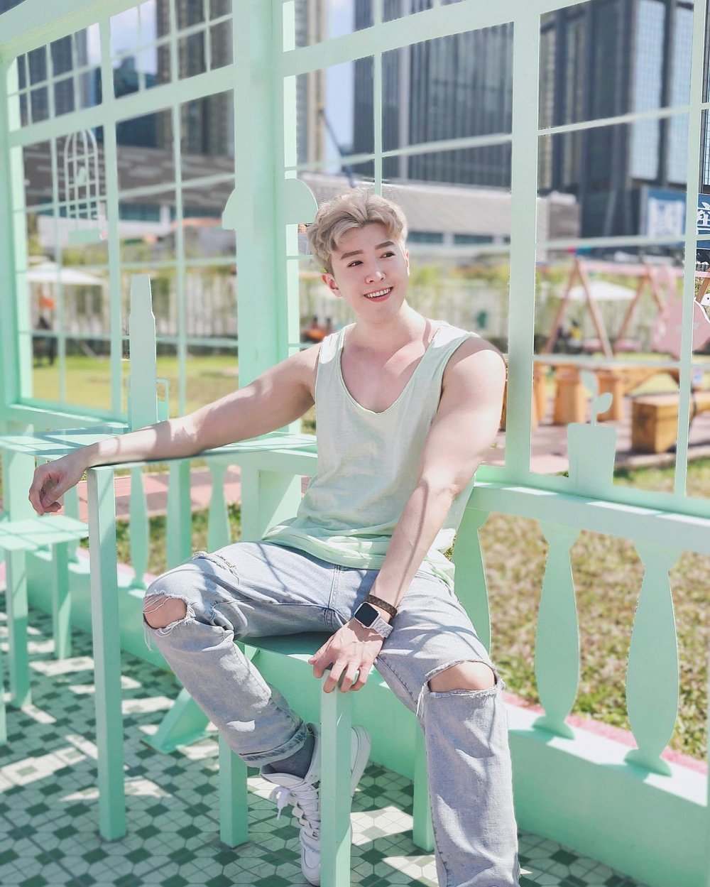 配合休閒站的名稱,整個地方都有不少座位供市民使用。 (Instagram @river_yeung)