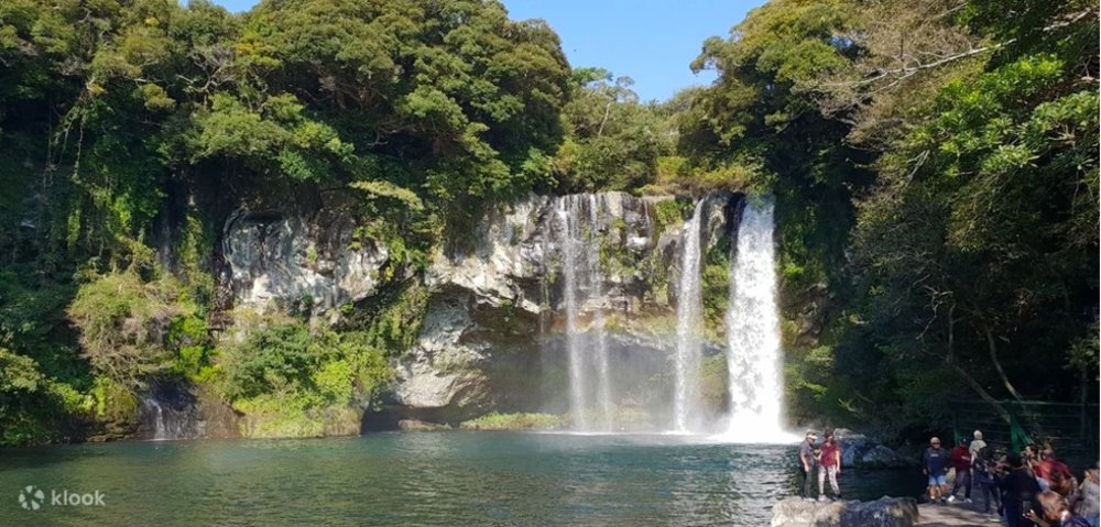 Cheonjiyeon Falls view from above