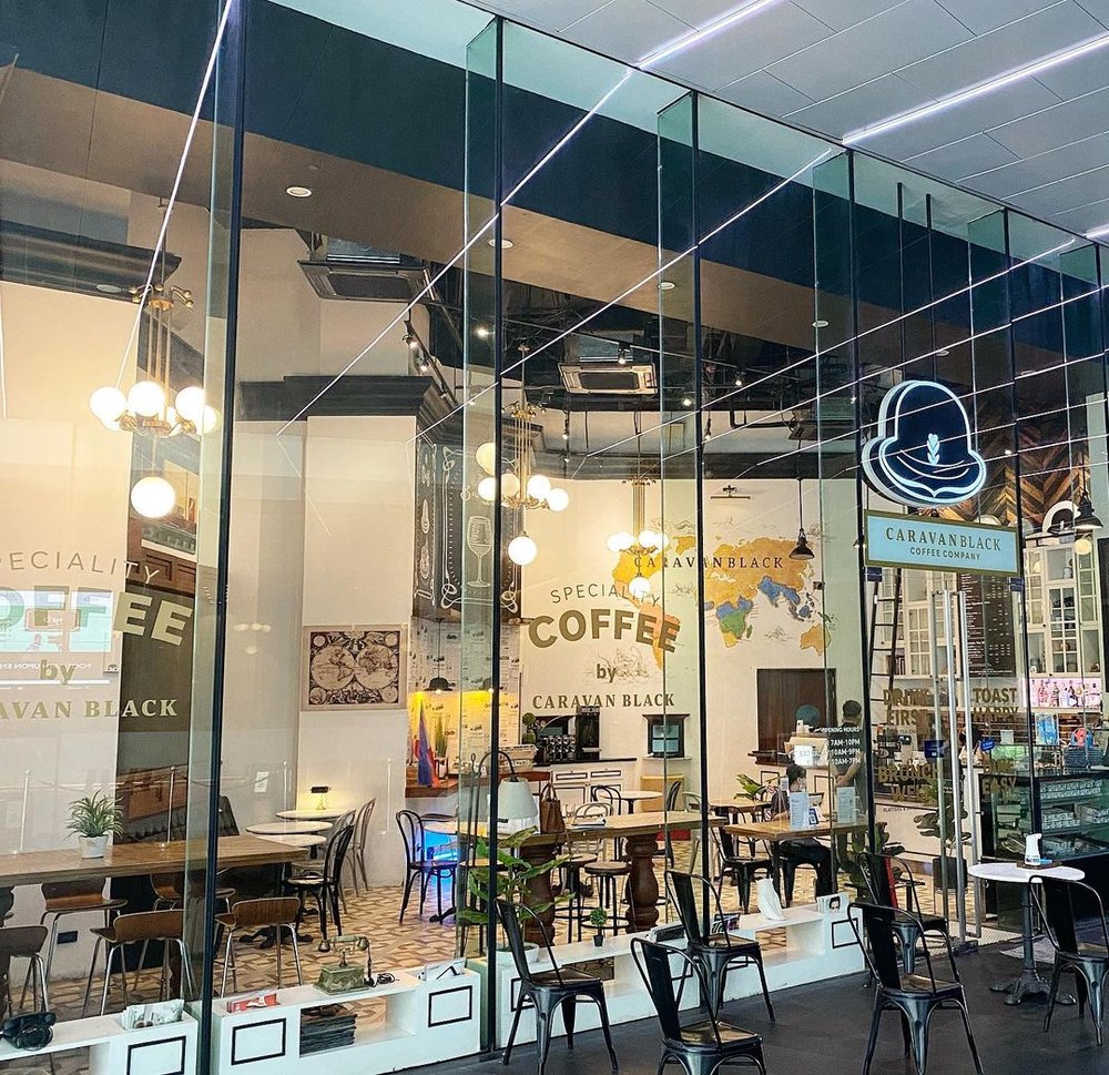 Caravan Black Facade