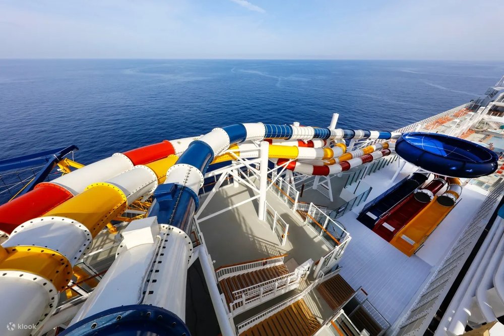 RWC Genting Dream Waterslide Park