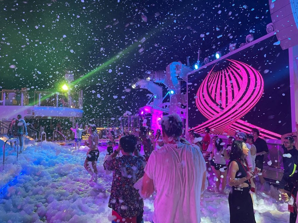 RWC Genting Dream Zouk Beach Club