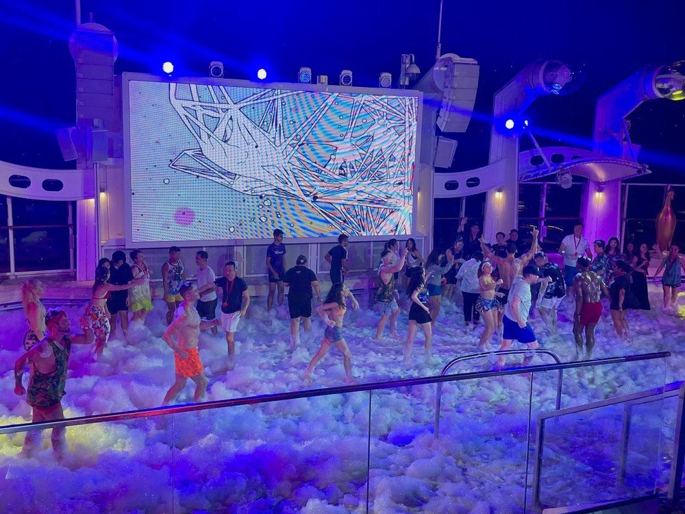 RWC Genting Dream Zouk Foam Party