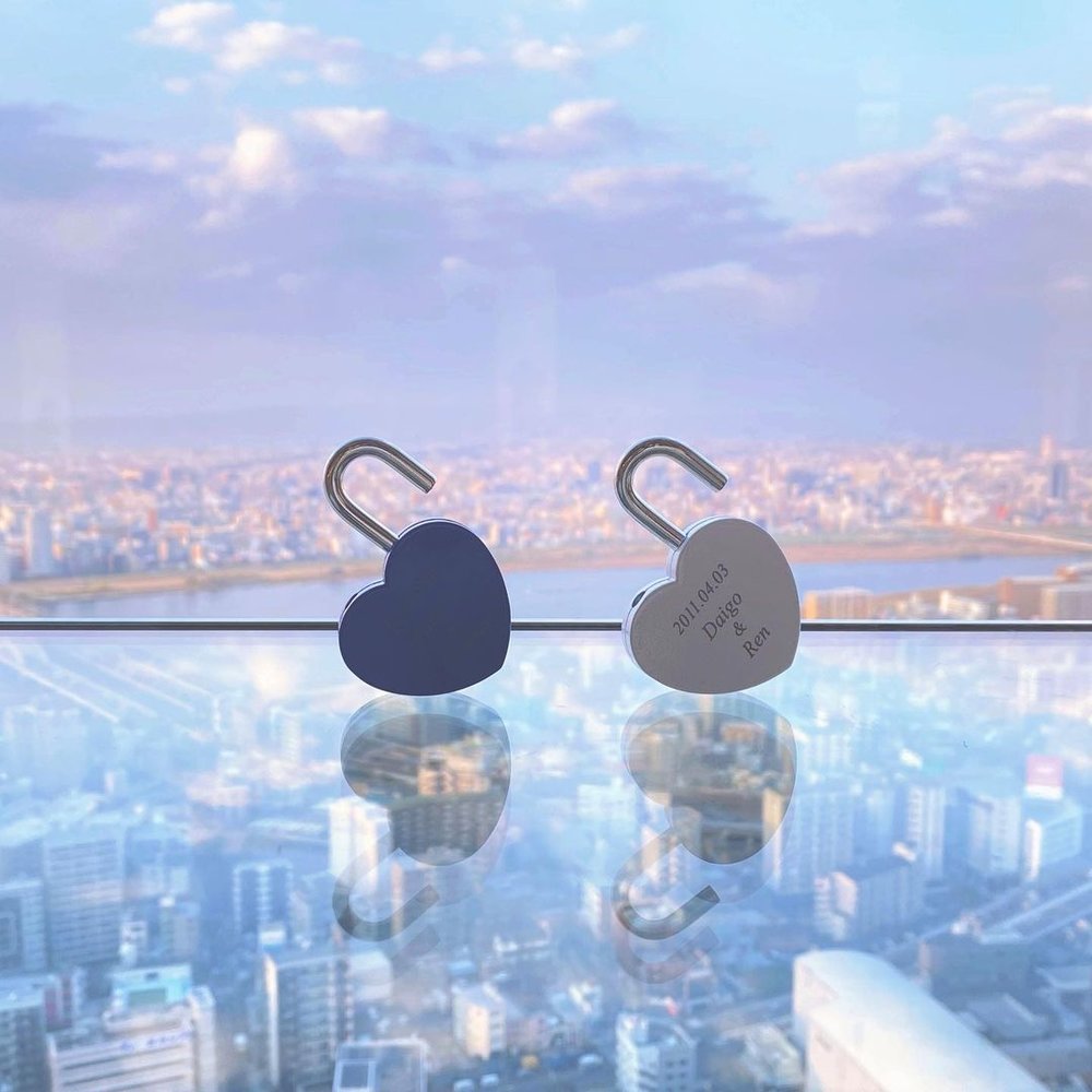 梅田スカイビル ハートロック Umeda Sky Building Heart Lock