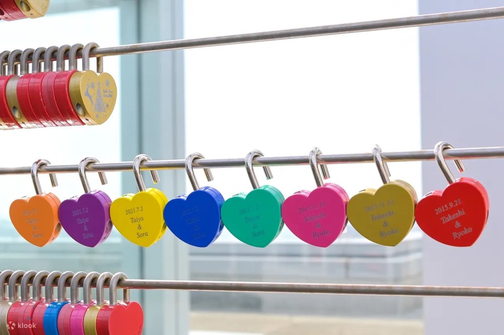 梅田スカイビル ハートロック Umeda Sky Building Heart Lock