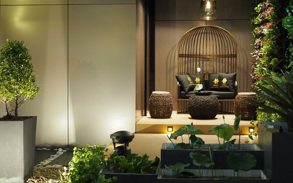 diora luxe asoke best massage bangkok thailand