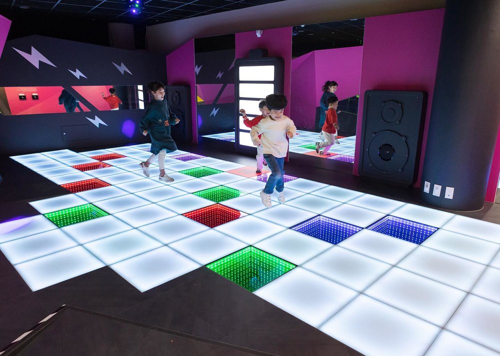 Children playing in the Museum