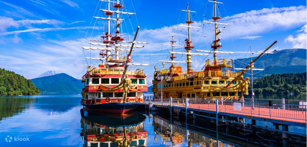 Two pirate ships sailing