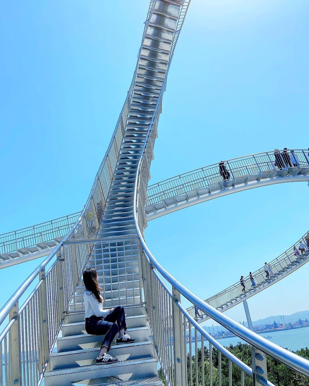 Space Walk: This Walkable Roller Coaster in Korea is Making Waves on ...