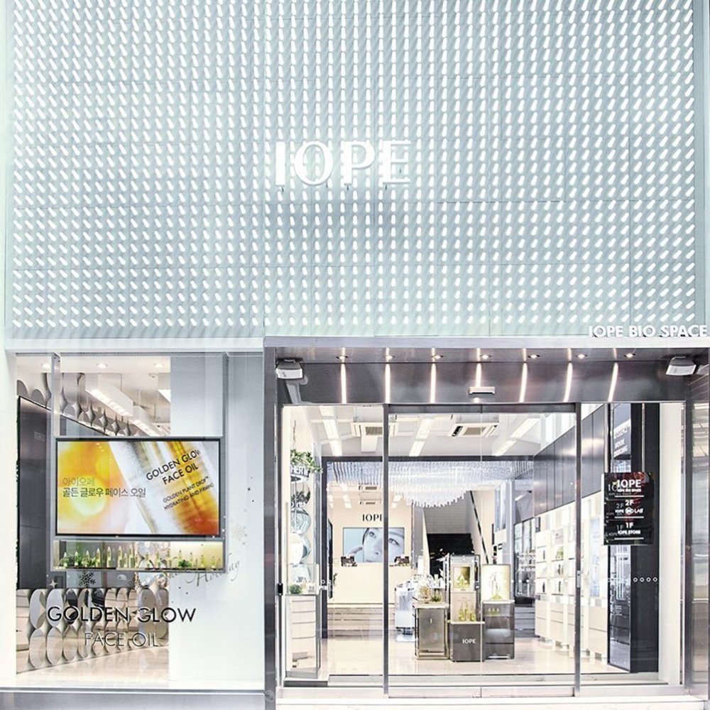 Iope store facade