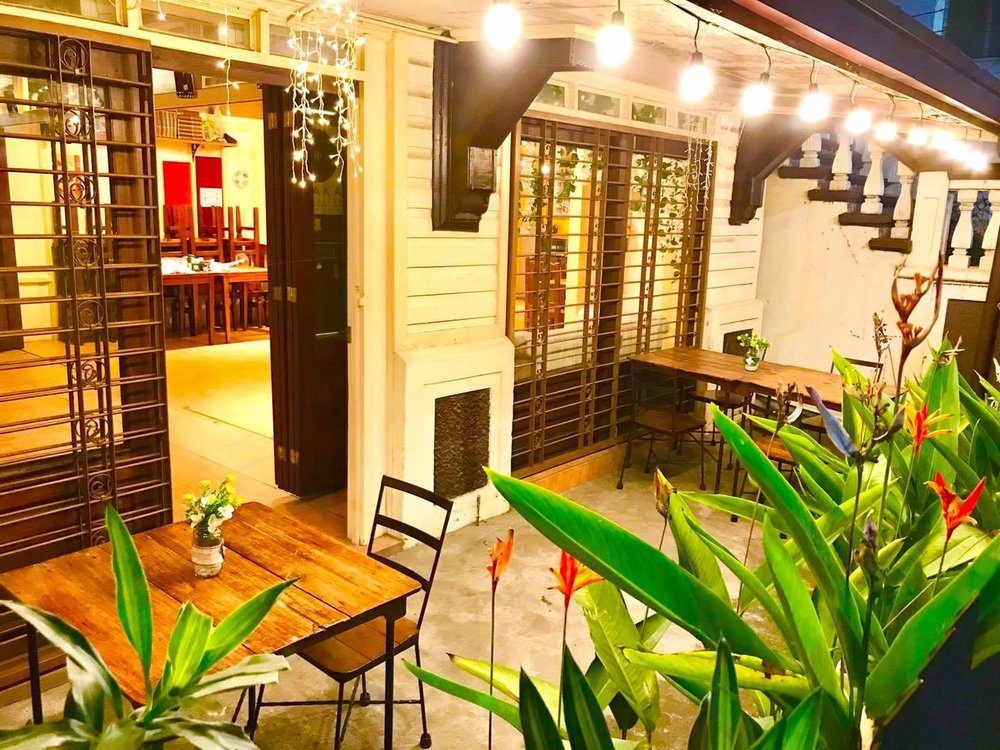 Calle Real Restaurant Facade