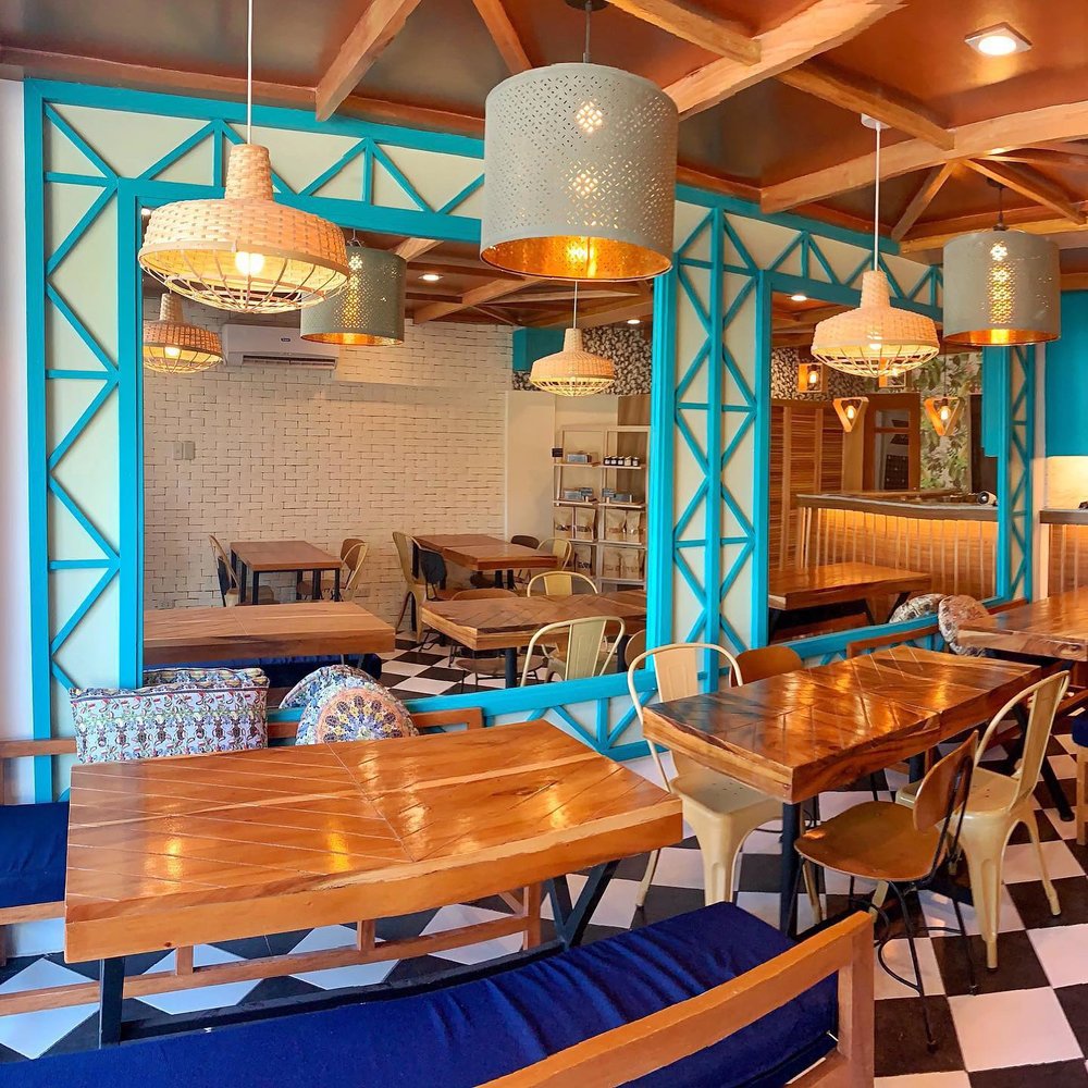 Pipino Vegetarian Restaurant interior