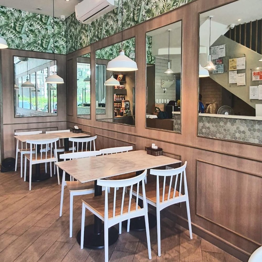 inside Urban Fresh Vegetarian Restaurant