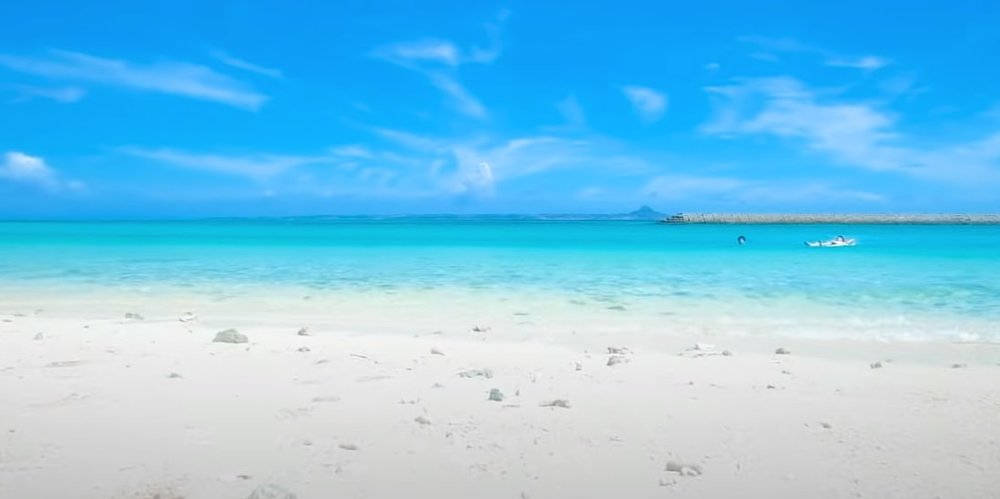 水納島の砂浜