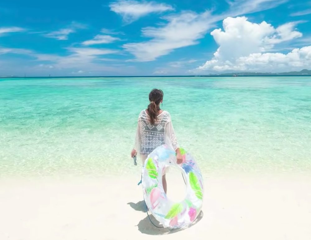 水納島　砂浜と海
