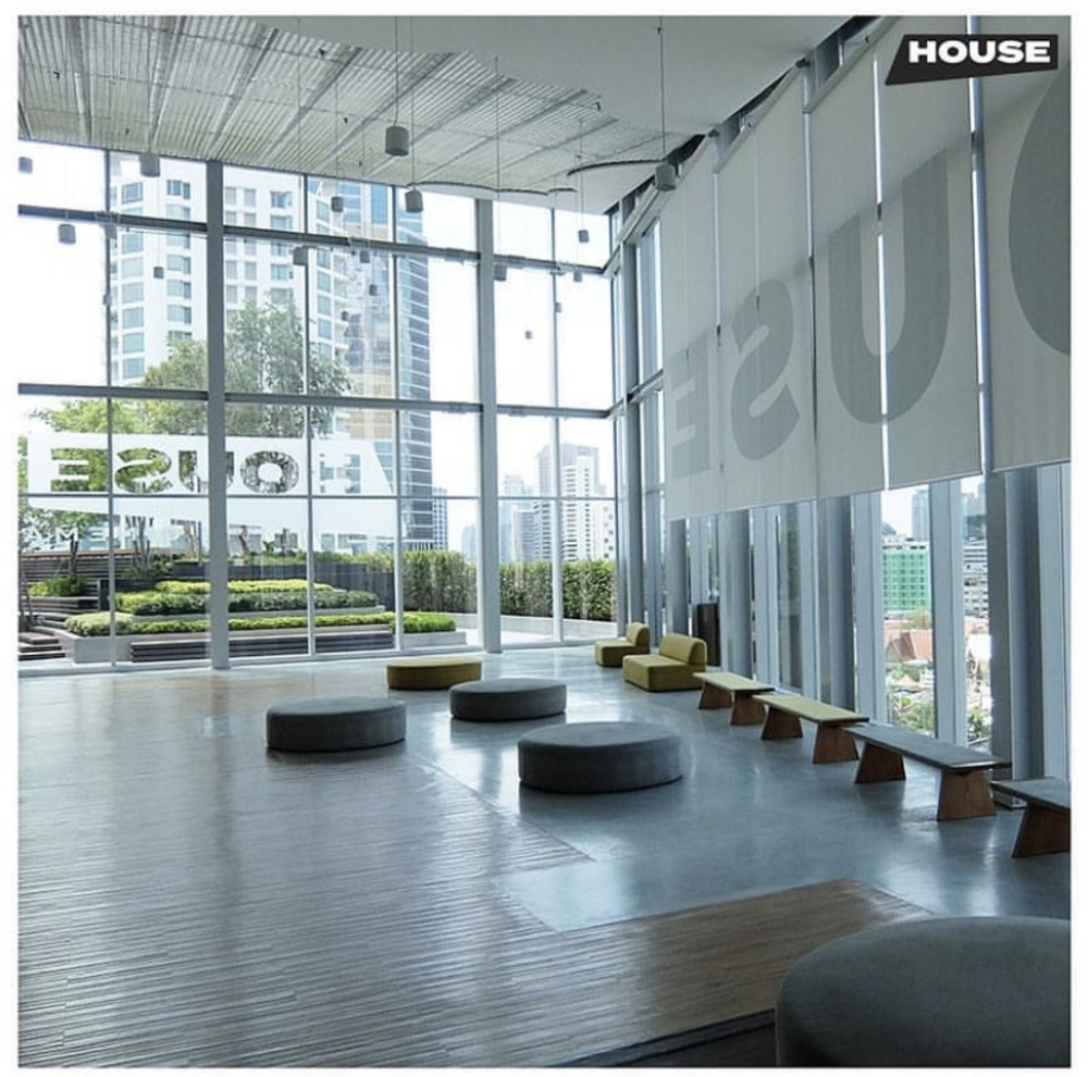 Inside House of Samyan