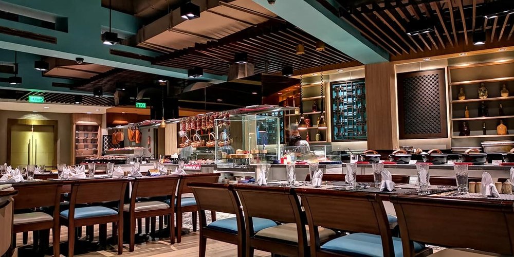 Seven Corners interior