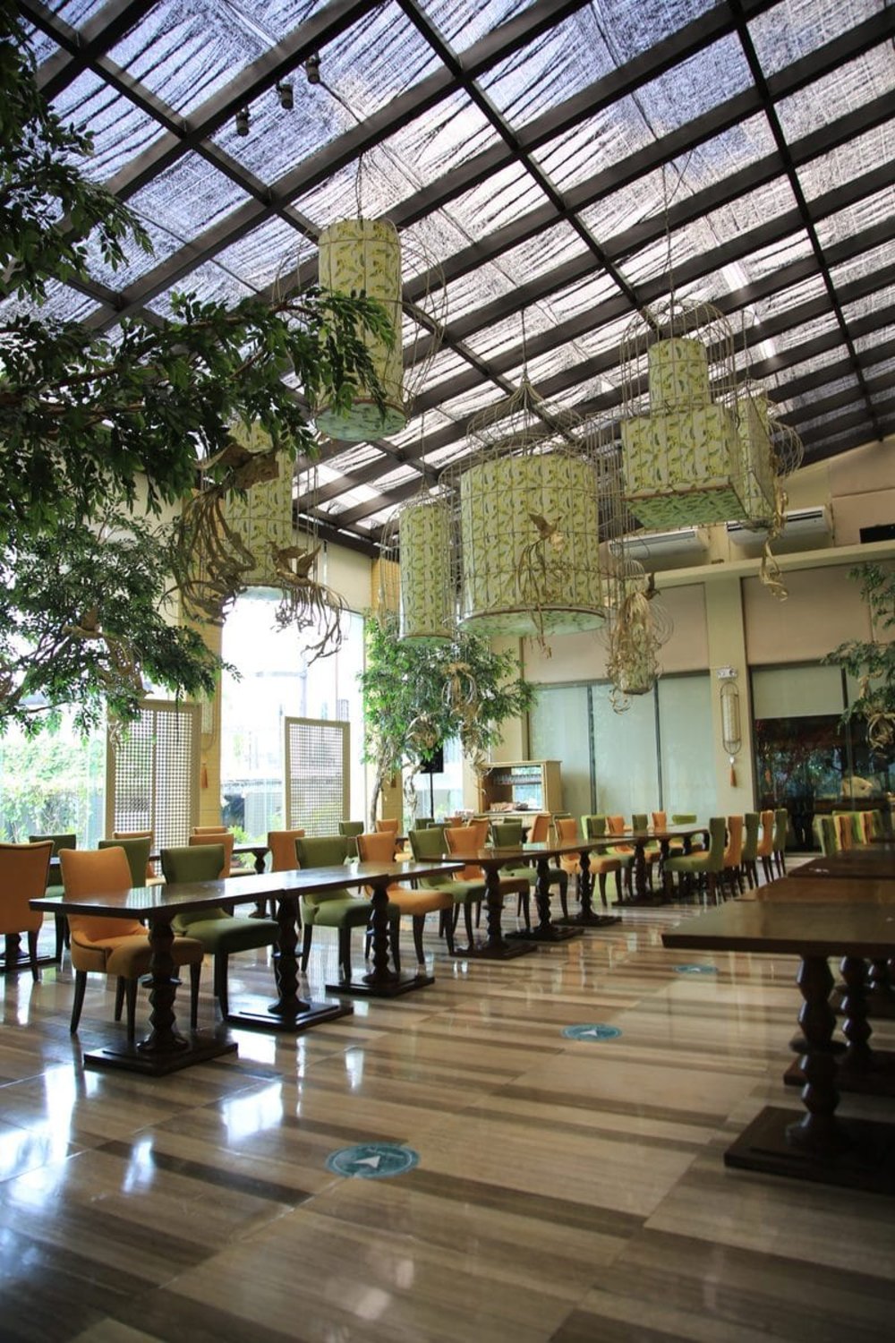 Atrium venue for buffet