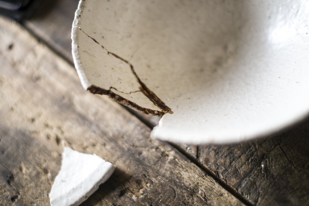 金継ぎ割れてるお皿 kintsugi broken plate