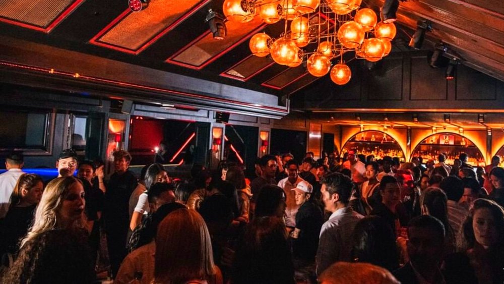 Singapore Nightlife Guide: 14 Best Things To Do At Night - Klook Travel ...