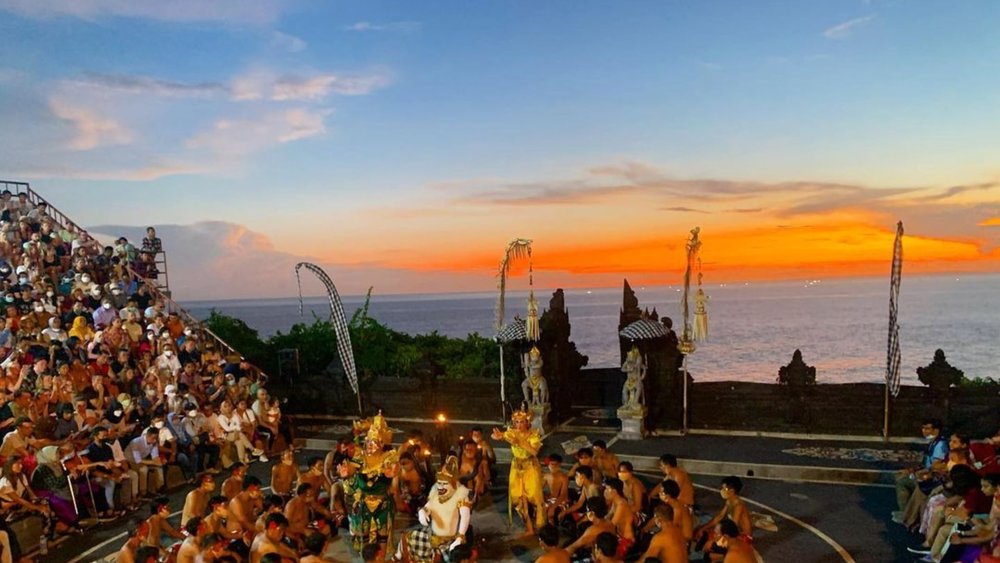  Nothing tops a fire dance performance with the sunset as the backdrop. Credit: isa_iana