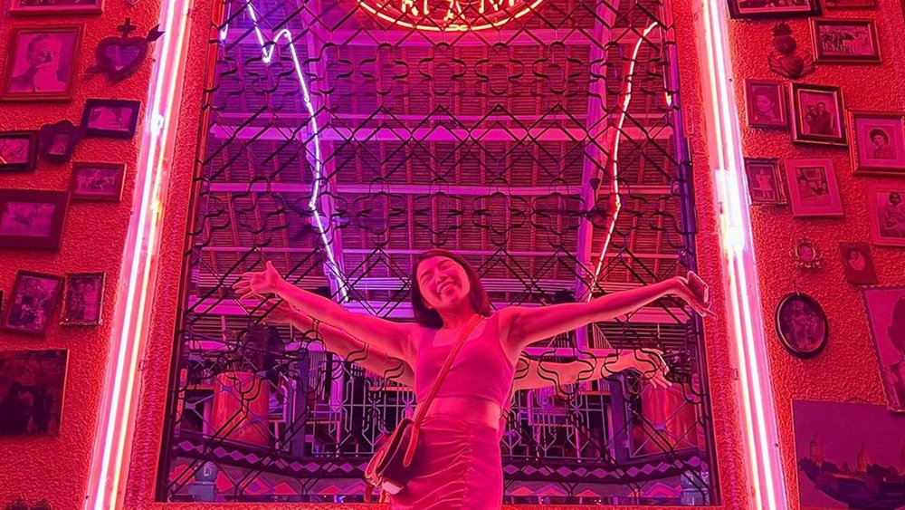 Match the vibrant decor at Motel Mexicola. Credit: joytanhuilyn