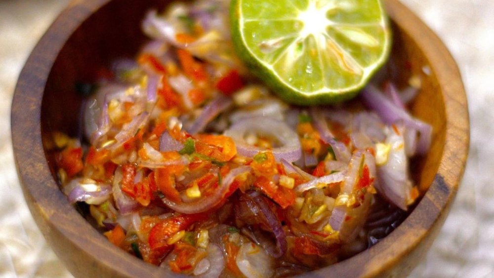 Sambal matah perfectly pairs with any Balinese dish. Image credits: @littlebali.jkt on Instagram