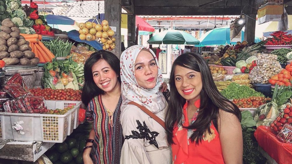 Get your local goods at Pancasari Market. Credits: @drg_sas