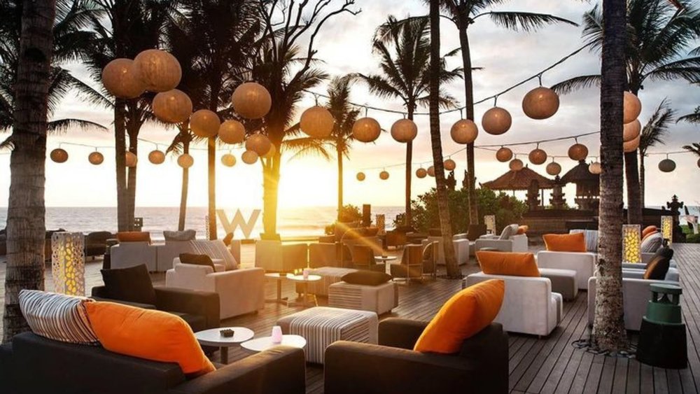 Woo Bar is one of the best places to watch the sunset. Credit: woobarbali