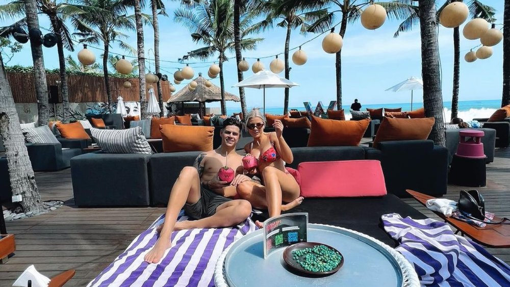 Revel in the good times at Woobar in W Bali. Credits: @chriddyblack