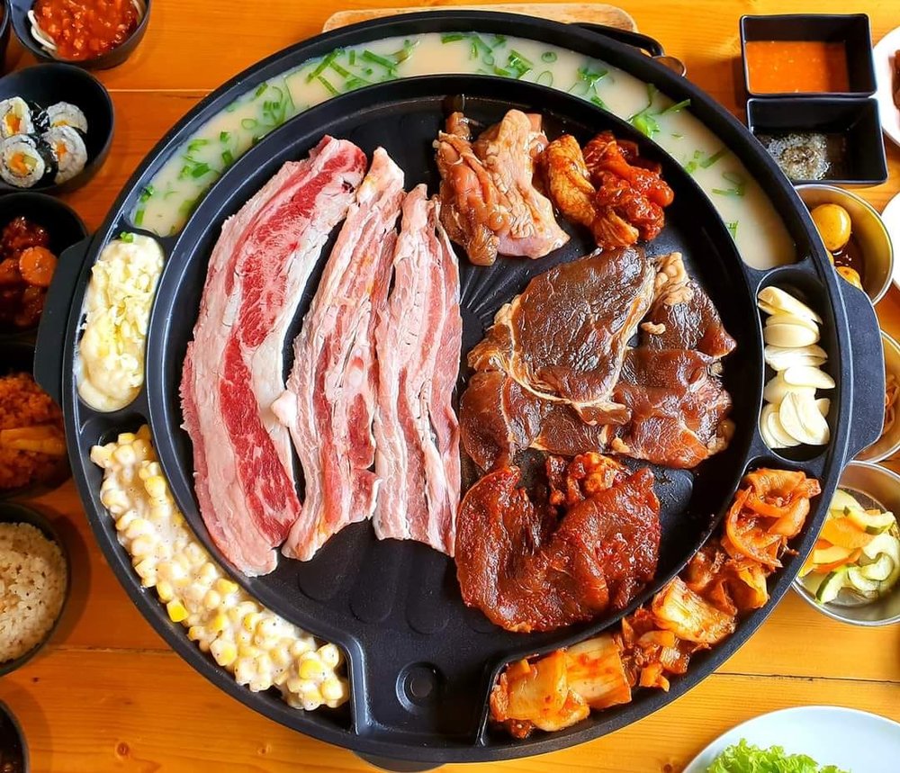 Different kind of meat in a table