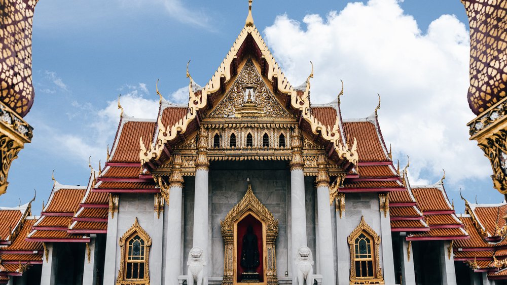 Visit the Wat Benchamabophit temple in Bangkok’s Dusit District. Credit: Pongsawat Pasom
