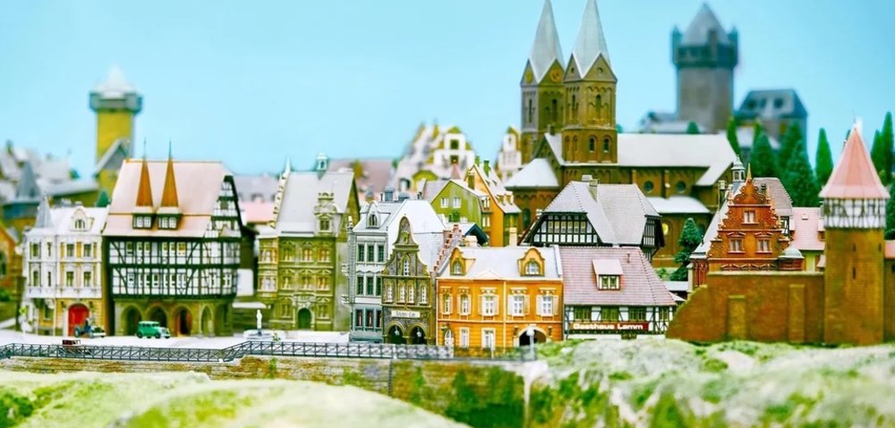 スモールワールズ Small Worlds TOKYO