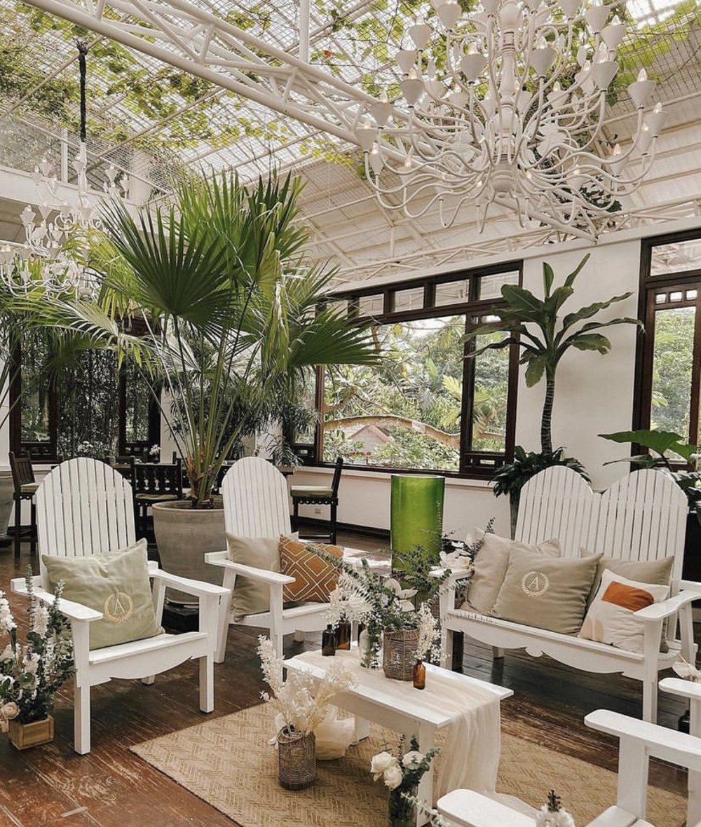 interior design of Antonio’s