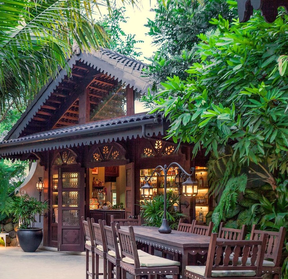 Lanai Lounge in Antonio's