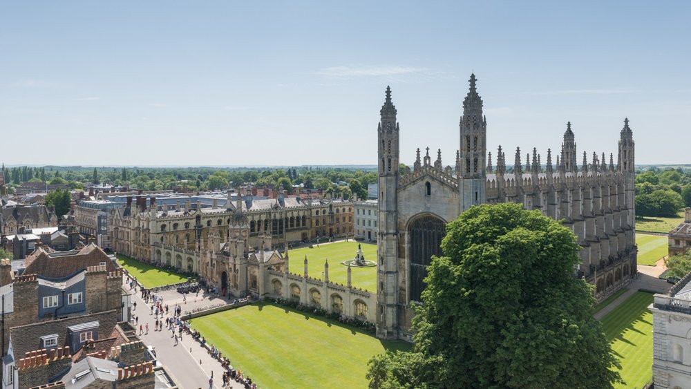Admire the Gothic architecture of King’s College Chapel. Credit: Jean-Luc Benazet