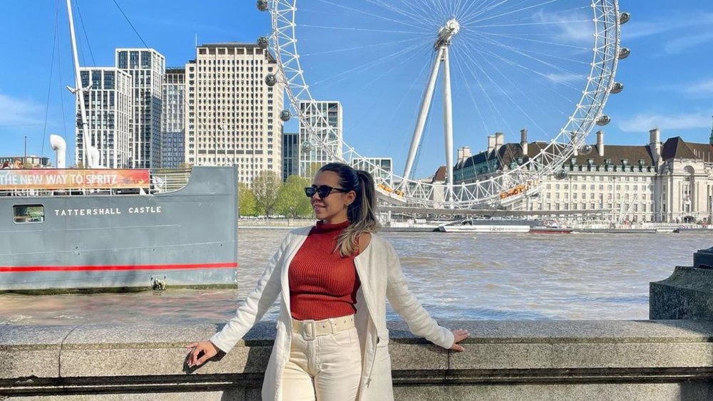 Cruise along the River Thames and see the London Eye and other city attractions. Credits: @aldylayneduarte