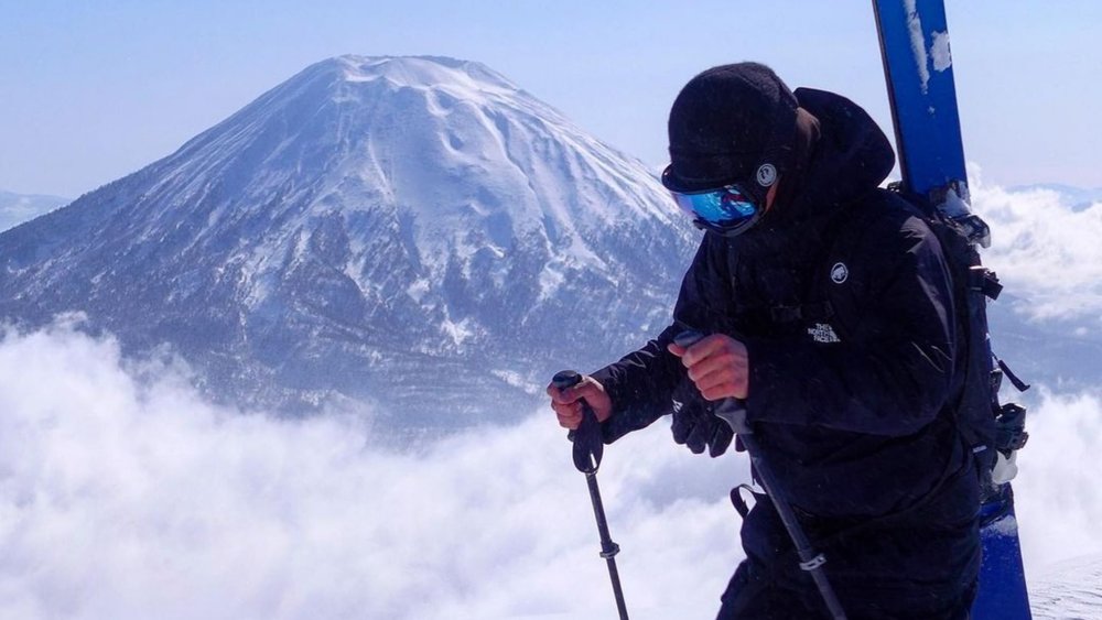 You can’t miss these stunning views at Mt. Niseko Annupuri Peak. Image credit @ko.za.wa on Instagram