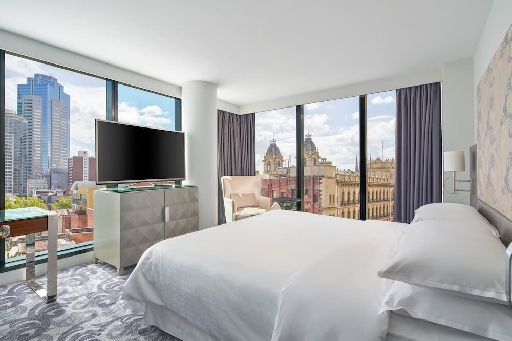 A room in the Sheraton Melbourne Hotel