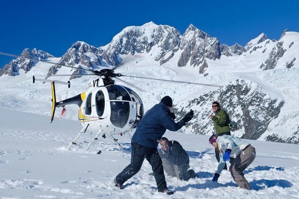 Enjoy the powder snow on Franz Josef Glacier!