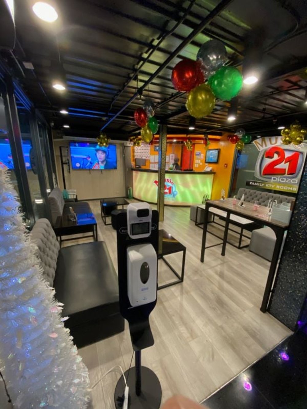 Music 21 Plaza Karaoke Bar interior