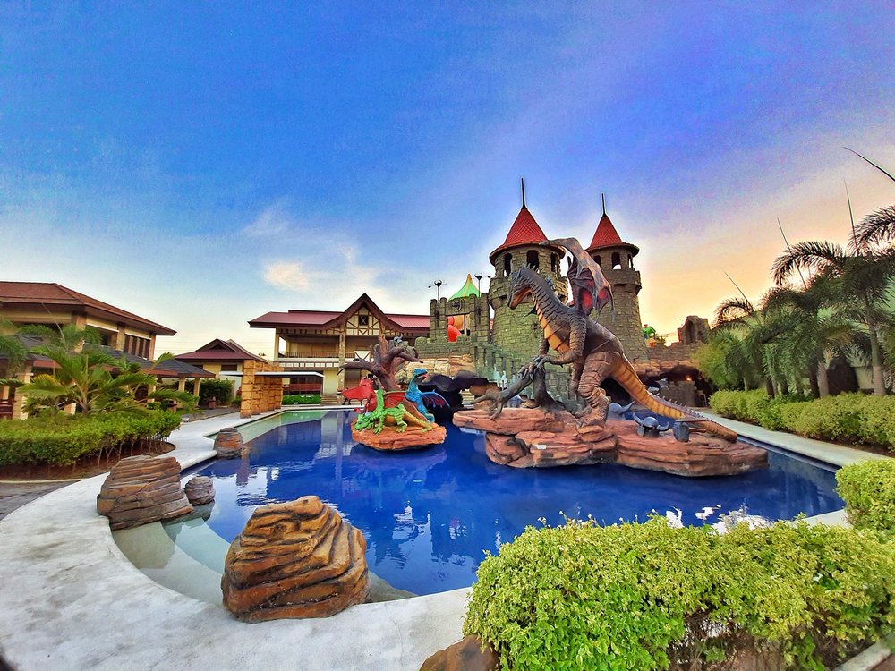 Dinosaur theme park in Cebu