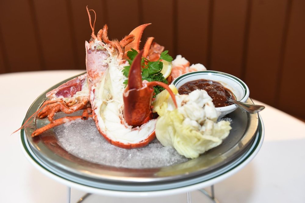 Iced lobster with sauce