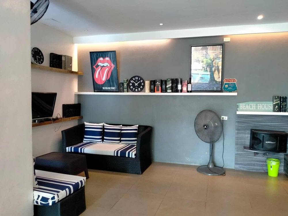 Anton’s Loft Designer Resort Pansol  Facade