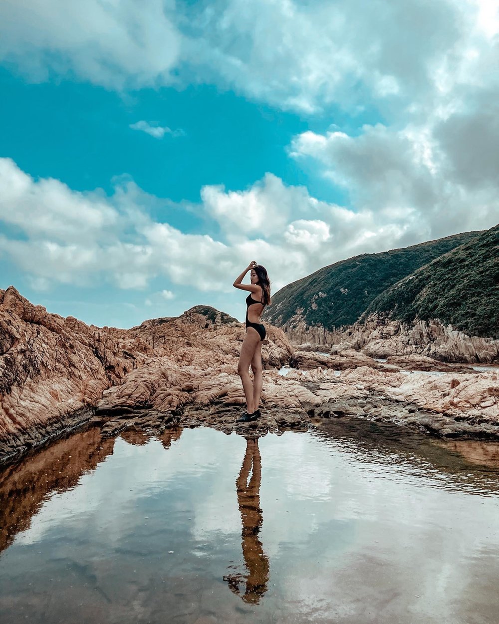 島上亦可拍出天空之鏡,但這些水池不宜下水。(Instagram @noelleee_ip)